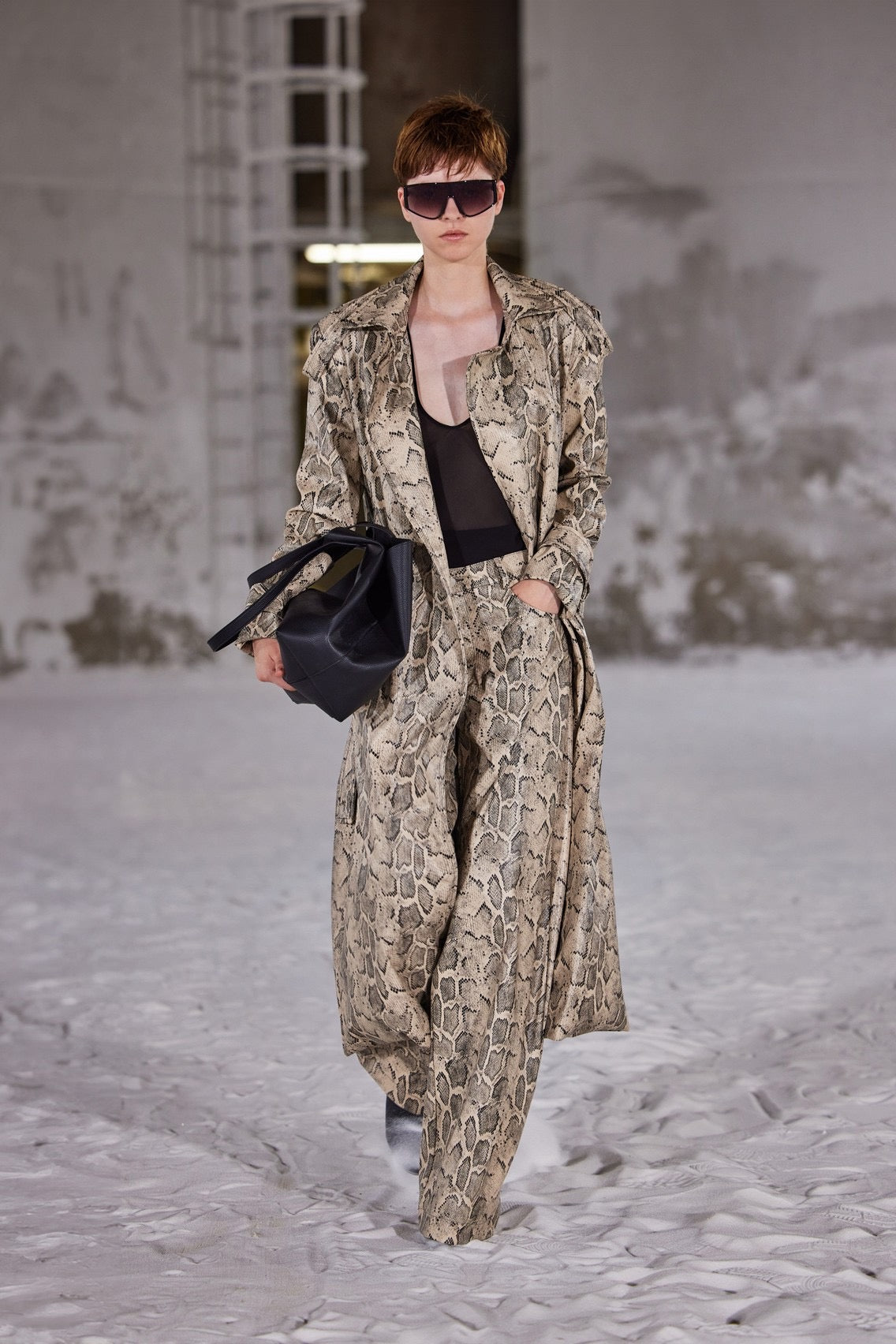 LONG COAT - ANIMAL PRINTED
