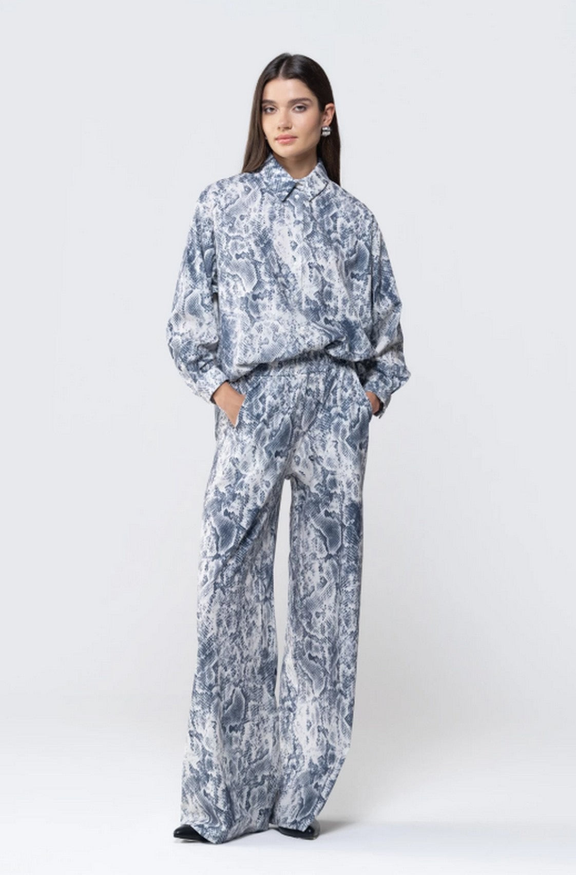 PRINTED SET WITH OVERSIZED SHIRT AND WIDE-LEG TROUSERS
