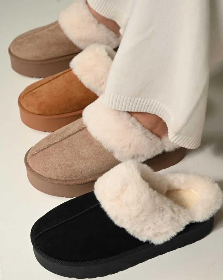 ESSENTIAL FASHION LAB Platform Slippers