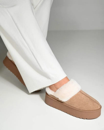 ESSENTIAL FASHION LAB Platform Slippers